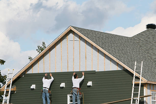 Professional Emergency Siding Repair technician working in Chesterfield, VA